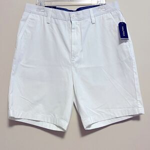 NEW Nautica Men’s Bright White Anchor Classic Fit Deck Shorts, Size 32 8.5”